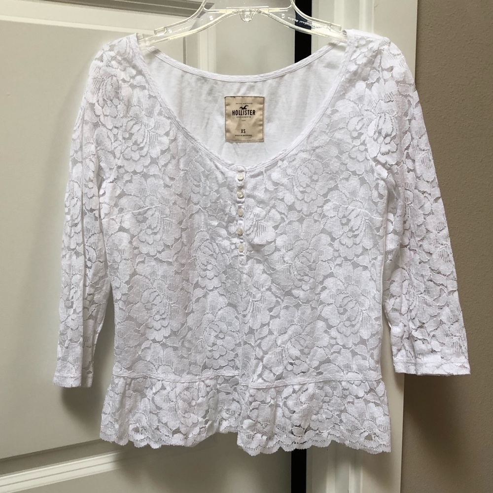 HOLLISTER - LACE TOP